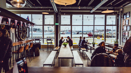 Grandi Mattholl main hall overlooking the Harbour