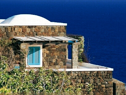 Pantelleria, strana e fascinosa isola del Mediterraneo