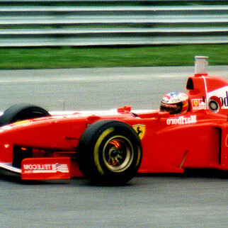 Da visão de Enzo Ferrari aos dias atuais: explore o legado inigualável da Ferrari na Fórmula 1 e sua popularidade global indiscutível