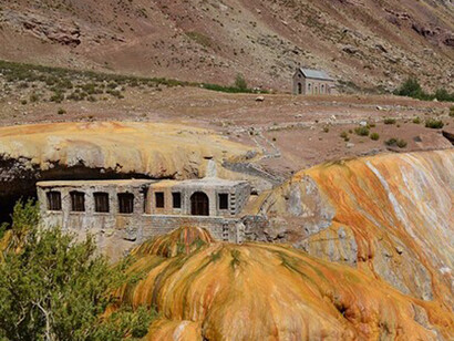 Viejo hotel, Mendoza, Argentina