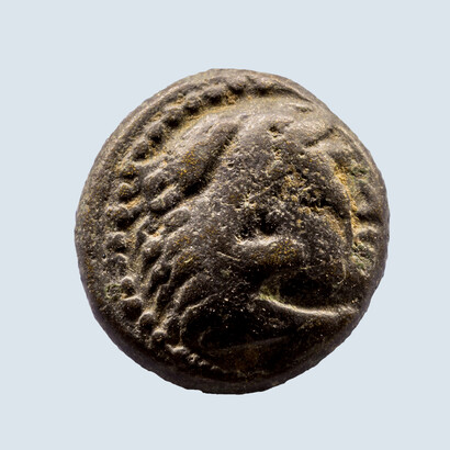 Macedonia, re Alessandro III, 325-300 a.C. emiobolo d'argento, testa di Eracle - Gorytos con arco e clava. Conservata a Monaco di Baviera, Germania