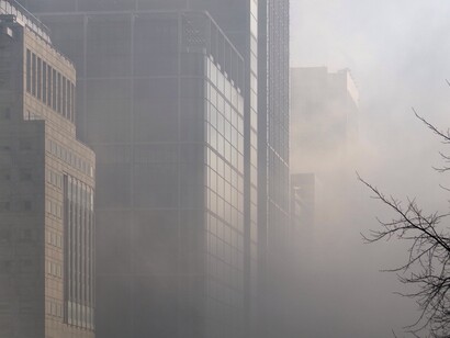 Londres. Nube de contaminación sobre las calles de la ciudad