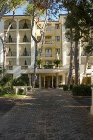 Grand Hotel Imperiale. Do you want to enter?