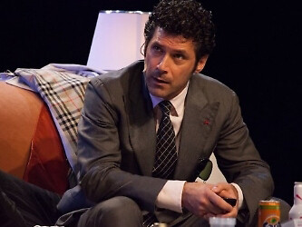 Renato Raimo in "CentoVetrine"