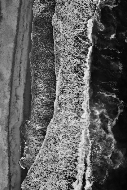 O mar leitoso inspira admiração e curiosidade, impactando a cultura e aumentando a conscientização sobre a bioluminescência marinha