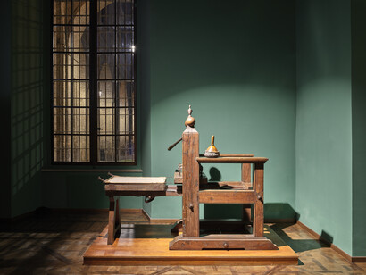 Reconstrucción fiel del siglo XX de la imprenta bodoniana en el Museo Bodoni en Parma, Italia