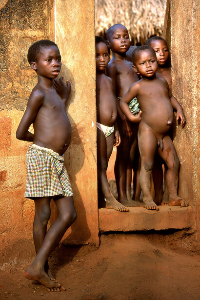 Benin – Ragazzi di un villaggio
 