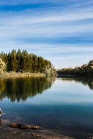 Lungo un fiume
