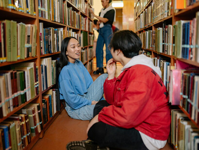 El trabajo universitario no solo proporciona conocimientos técnicos, sino que también fomenta habilidades como la empatía y la responsabilidad social