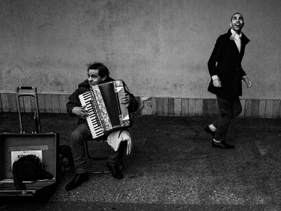 Kevin V. Ton, Eyes wide open, photo in exhibition. Courtesy of Leica Gallery Prague