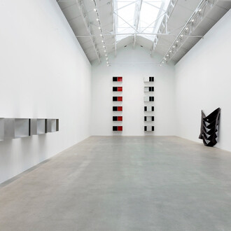 Monumental Minimal. Courtesy of Galerie Thaddaeus Ropac