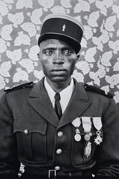 Seydou Keïta, Untitled, 1958, Courtesy The Walther Collection and C.A.A.C – The Pigozzi Collection
