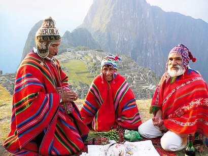 Bolivian kallawayas are modern health professionals and traditional healers