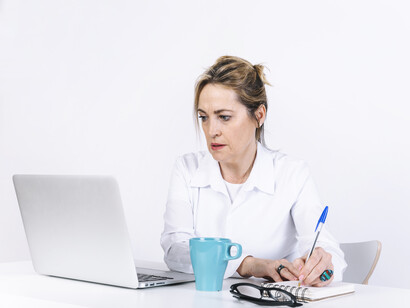 La confusion d’étudier l’anglais dans des classes surchargées