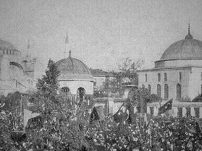Manifestación en el Hipódromo, alrededor de 1912-1913. Fuente: Dwight, Harry Griswold 1915. Constantinopla, antigua y nueva,Turquía