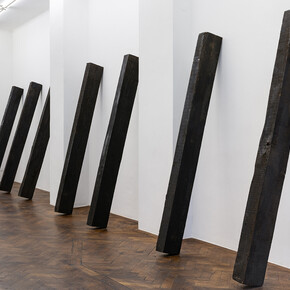 Richard Nonas, Slow narrative, exhibition view. Courtesy of Galerie Hubert Winter