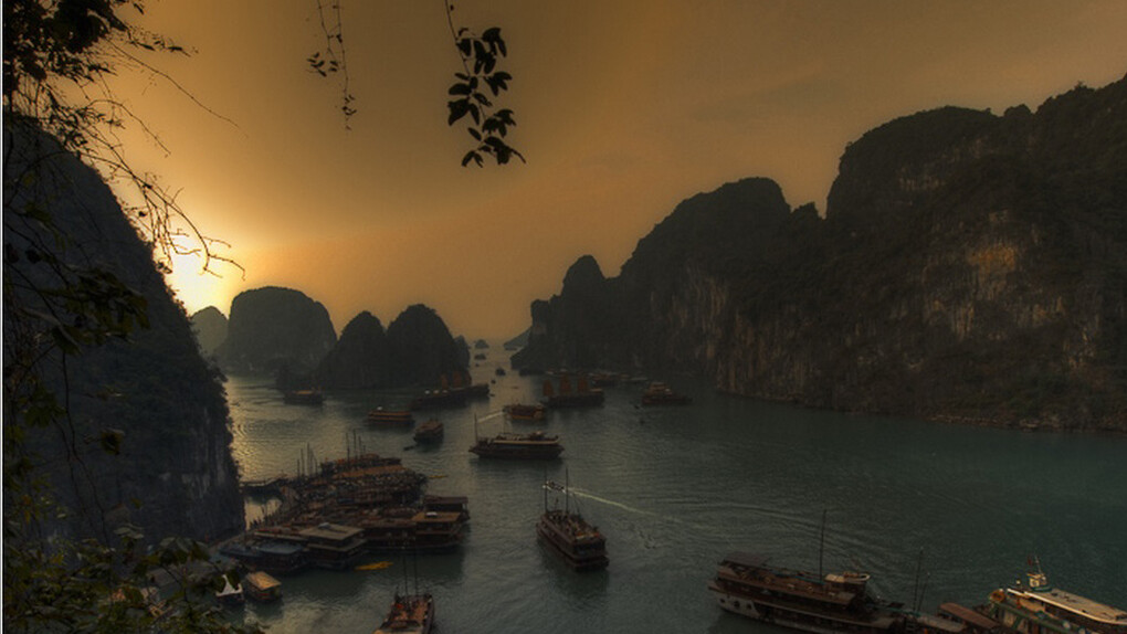 Ha Long Bay, barcos. Fotografia Marc Stoeckel