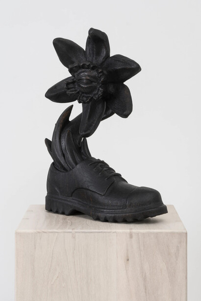 Vincent Pocsik, Shoe with daffodil, 2024. Courtesy of Nazarian / Curcio Gallery