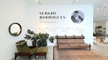 Exposição do pioneiro do design modernista no Brasil, Sérgio Rodrigues, também no local