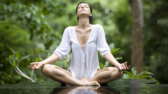 Lo yoga prevede un'infinità di tecniche ed esercizi dedicati al respiro