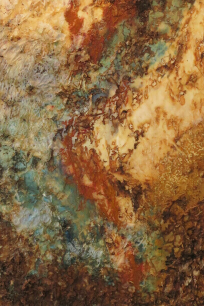 2D Mixed media.
Pasó de la arcilla al papel y tela utilizando técnicas mixtas en 2D y 3D con aceites, cera, etc.