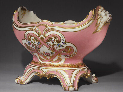 Flower vase – Soft-paste porcelain, painted and gilded Sèvres, 1758