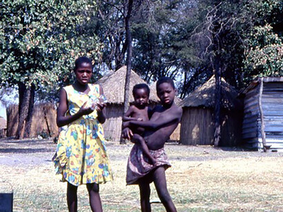 Delta dell'Okavango, ragazze Bayei