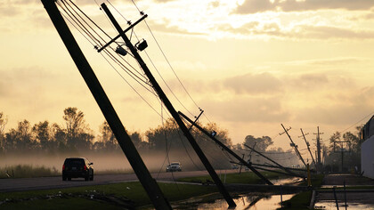 Storms batter aging power grids as climate disasters spread, USA
