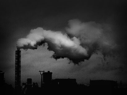 Nas cidades, o homem, na sua maioria era operário fabril