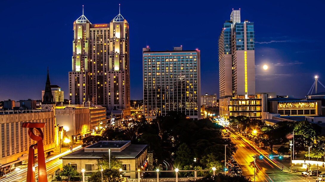 Night wiew of San Antonio.