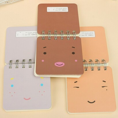 Cuaderno de tapas sonrientes