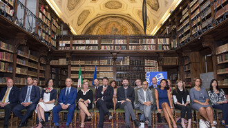 Matteo Renzi e Dario Franceschini con i nuovi direttori dei Musei italiani