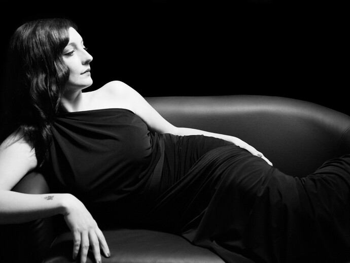 La Divina by Lichena Bertinato