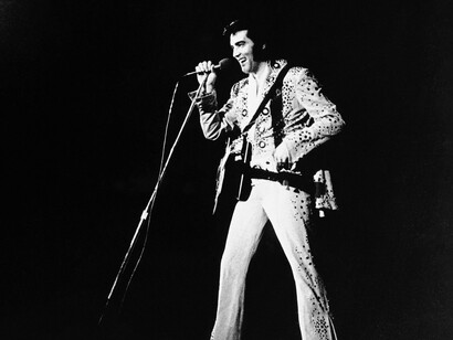 Elvis Presley: il cantante statunitense, re del rock and roll