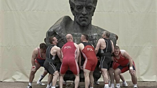 Christian Jankowski, Heavy Weight History, 2013, Video, 25 min. colour, sound, © Christian Jankowski; courtesy Lisson Gallery, London