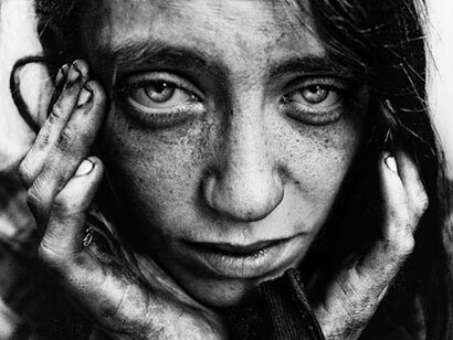 Rostro de una 'sin techo' (Lee Jeffries)
