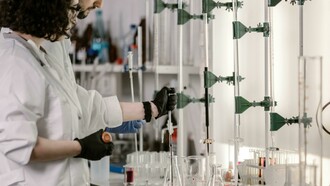 A UMIPI-BR.UY será responsável pela coordenação de estudos, programas e projetos conjuntos. Eles estudarão o bioma Pampa, bioinsumos, inteligência artificial, digitalização, sustentabilidade e gestão institucional. O acordo estabelece colaborações entre a Embrapa e o INIA, com sede no Rio Grande do Sul e em duas estações experimentais no Uruguai. O acordo Embrapa-INIA criou comitês conjuntos, planos de trabalho anuais, equipes técnicas e mecanismos de gestão. Eles facilitarão as atividades da UMIPI, consolidando uma estrutura permanente de cooperação científica entre os dois países. Eles ampliarão o intercâmbio técnico, fortalecerão políticas de agricultura sustentável e promoverão soluções tecnológicas voltadas para a competitividade e o desenvolvimento regional