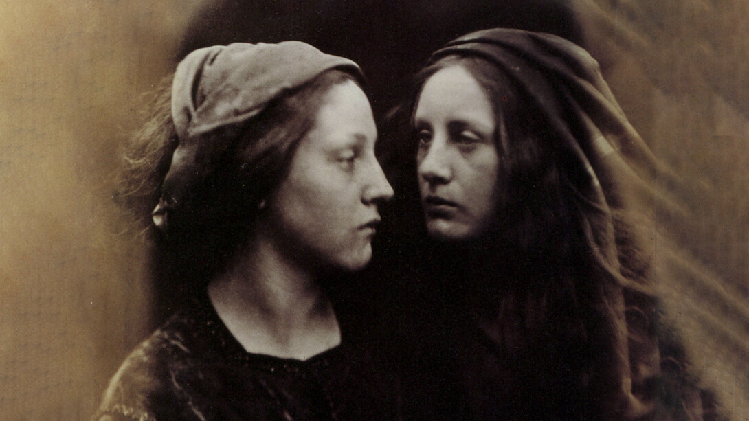 Julia Margaret Cameron, The Dialogue. Mary Ann Hillier and May Prinsep