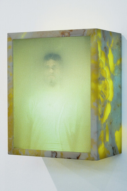 Dora Longo Bahia, Fúlvio e a Medusa (Fúlvio and the Medusa), 2001. Cibrachrome transparency, light box, and alabaster. Museum of Modern Art, São Paulo Collection, Loan from Eduardo Brandão and Jan Fjeld. Photo by Ding Musa.