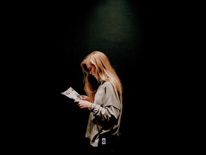 Una práctica en riesgo de extinción: leer algo que no aparezca en una pantalla