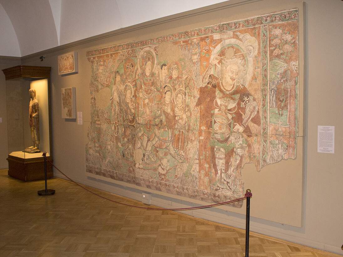 The Culture and Art of Central Asia, Exhibition view. Courtesy of The State Hermitage Museum