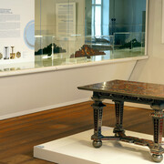 Pewter from the middle ages to art nouveau, exhibition view. Courtesy of Schloss Köpenick
