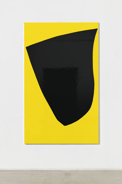 Gary Hume, Yellow Nude 5, 2014, Smalto su alluminio / Gloss paint on aluminium, 208 x 128 x 2 cm / 82 x 50 1/2 x 1 inches, Photo by Alessandro Zambianchi, Courtesy Massimo De Carlo, Milano/London