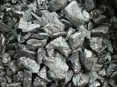 To reduce silicon from pure quartz gravel, the ore must be smelted