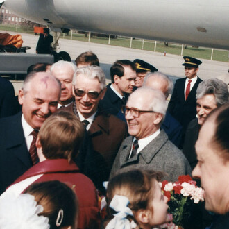 Thomas Billhardt, Der letzte Staatsgast der DDR Michail Gorbatschow und Erich Honecker
Year, 1989. Courtesy of Camera Work Gallery