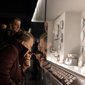 Porcelana chinesa de exportação. Antiga Colecção Cunha Alves, vista da exposição. Cortesia da Fundação Oriente