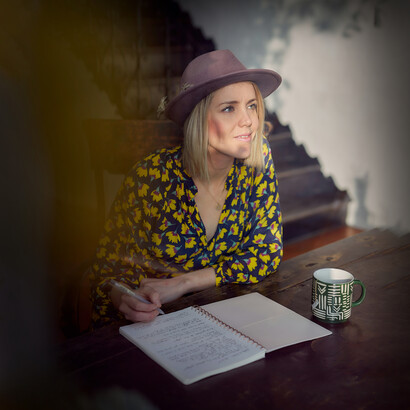 La escritura apareció como un espacio de pausa, donde pensar se volvió tan necesario como respirar