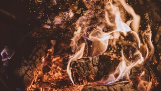 High flame on the barbeque is a contributor to your risk