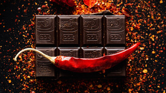 Chocolate com pimenta e cacau ralado