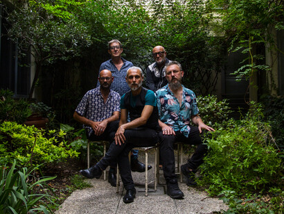 Bright Magus e l'album d'esordio “Jungle Corner”. L'album d'esordio dei Bright Magus disponibile dal 27 ottobre 2023. Ospite nel disco in due brani, al flauto traverso e al clarinetto Enrico Gabrielle dei Calibro 35
